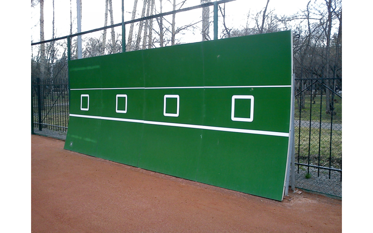 Теннисная стена. Тренировочная стенка для тенниса. Тренировочная стенка на теннисный корт. Стенка для большого тенниса. Стационарная теннисная стенка.